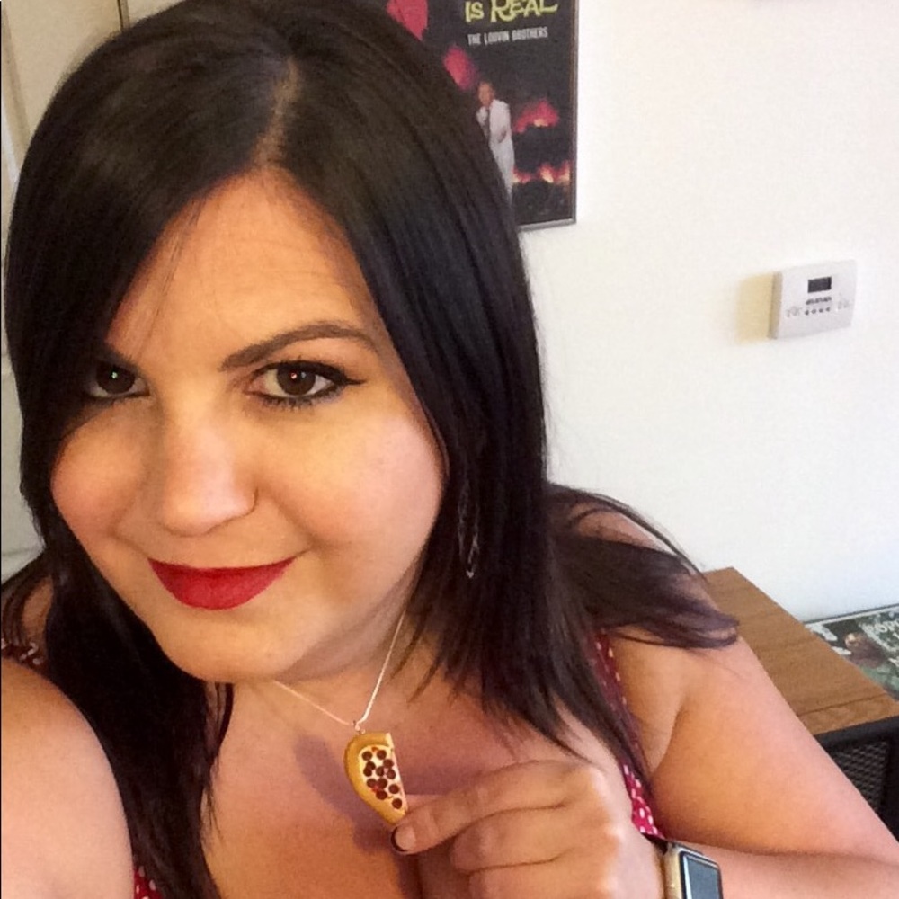 Meet your Posher, Michaela